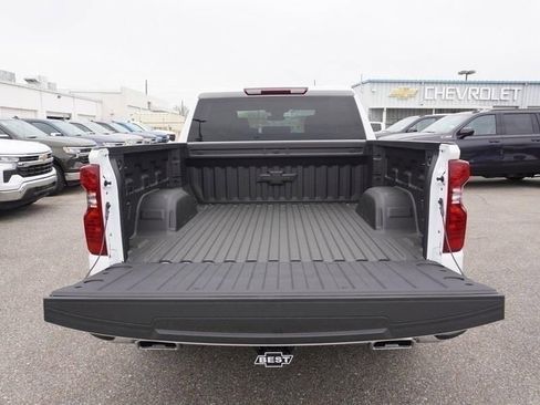 New 2024 Chevrolet Silverado 1500 LT w/ Z71 Off-Road Package AWD/4WD image 6