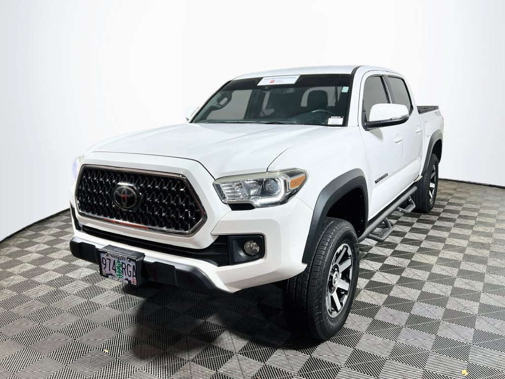 Certified 2018 Toyota Tacoma TRD Off-Road w/ Technology Package AWD/4WD image 3