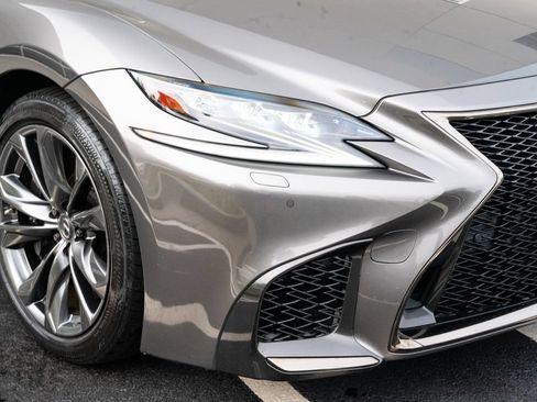 Used 2018 Lexus LS 500 F Sport w/ Accessory Package (Z2) RWD image 8
