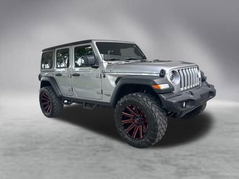 Used 2018 Jeep Wrangler Unlimited Sport S AWD/4WD image 2