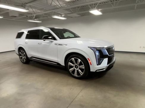 New 2026 Cadillac Escalade IQL Luxury w/ LPO, Floor Liner Package image 54