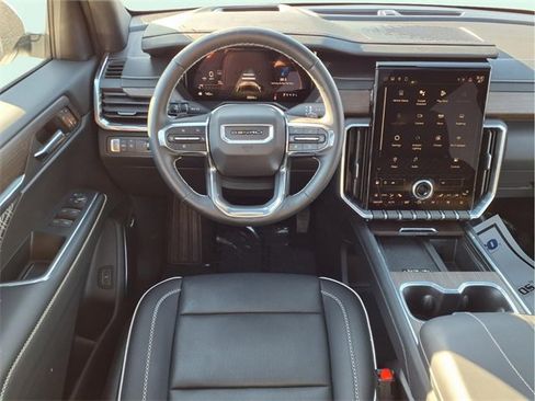 Used 2024 GMC Acadia Denali image 9