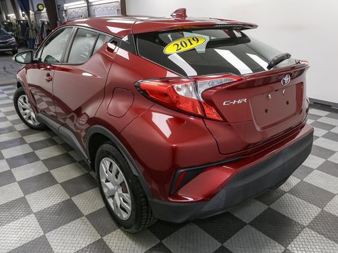 Used 2019 Toyota C-HR LE image 9