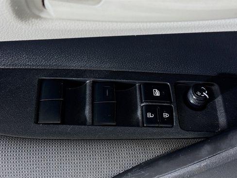 Used 2024 Toyota Corolla LE image 23