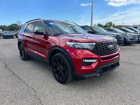 Certified 2024 Ford Explorer ST-Line w/ Class IV Trailer Tow Package AWD/4WD image 3