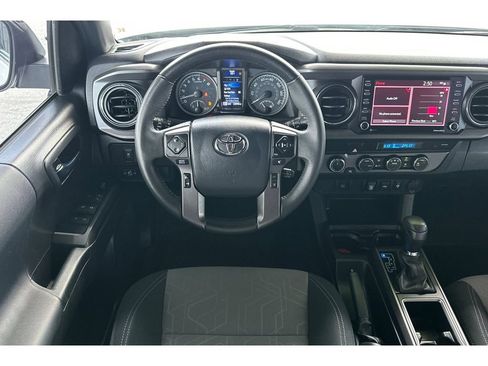 Used 2023 Toyota Tacoma TRD Off-Road AWD/4WD image 15