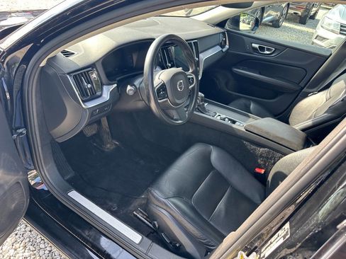 Used 2019 Volvo S60 T5 Momentum w/ Premium Package image 10