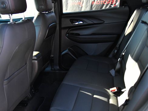 Used 2023 Chevrolet TrailBlazer RS w/ Convenience Package image 33
