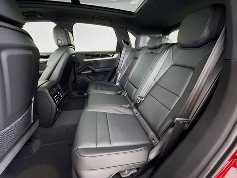 New 2026 Porsche Cayenne AWD/4WD image 23