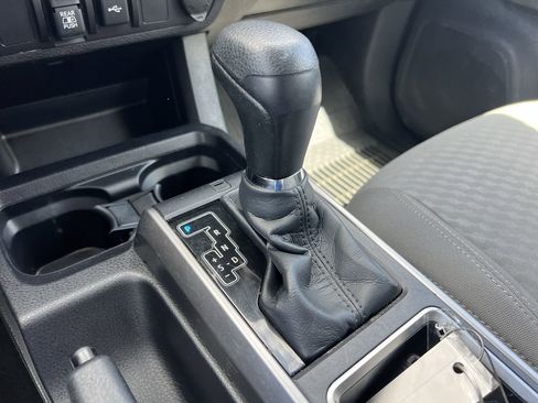 Used 2023 Toyota Tacoma SR5 AWD/4WD image 26