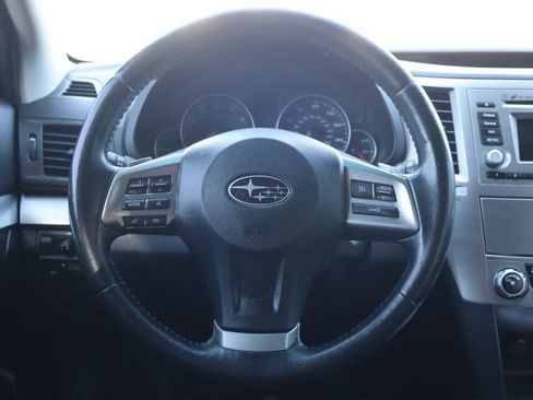 Used 2014 Subaru Outback 2.5i Premium AWD/4WD image 18