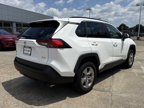 Used 2023 Toyota RAV4 XLE w/ Convenience Package FWD image 3