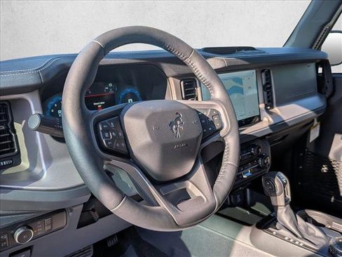 New 2025 Ford Bronco Outer Banks image 3