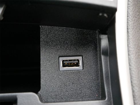 Used 2020 Lincoln MKZ AWD image 25