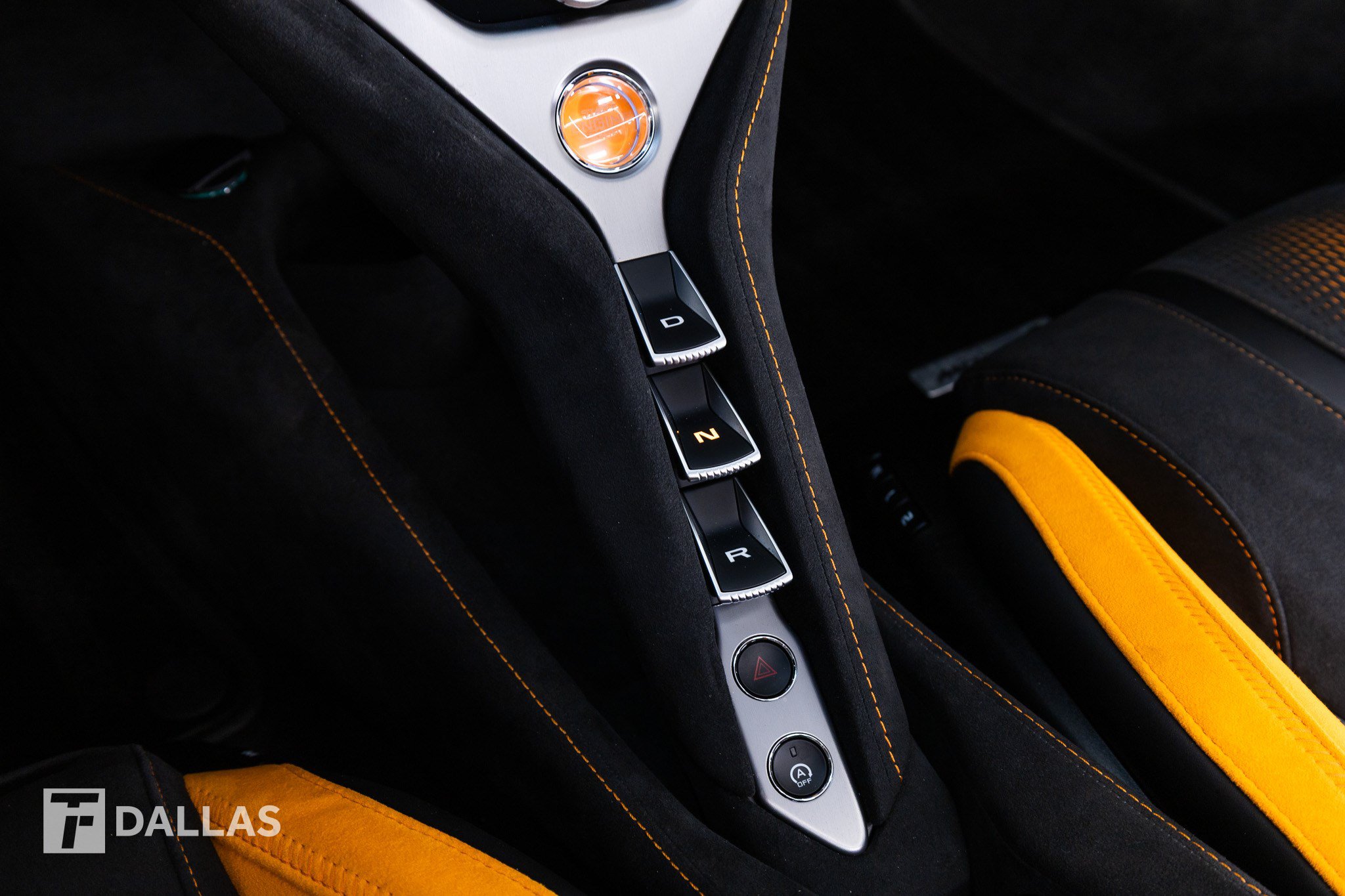 Used 2027 McLaren 750S Spider RWD image 31
