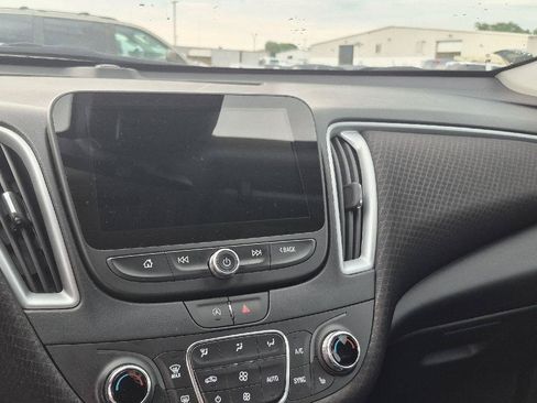 Used 2023 Chevrolet Malibu LT w/ Sport Edition FWD image 9