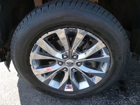 Used 2017 Ford F150 Lariat AWD/4WD image 10