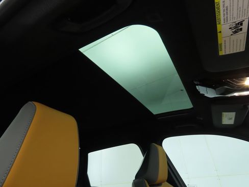 Used 2025 BMW X3 xDrive30i w/ Convenience Package image 17