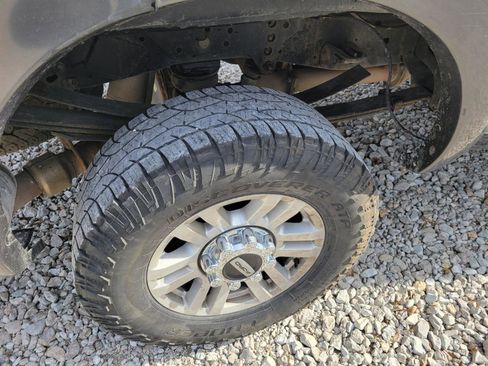 Used 2016 Ford F350 Lariat w/ FX4 Off-Road Package image 7