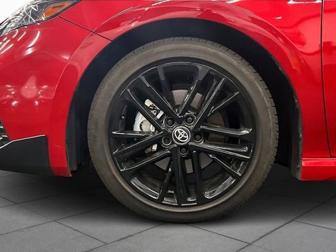 Used 2025 Toyota Camry SE w/ Convenience Package image 10