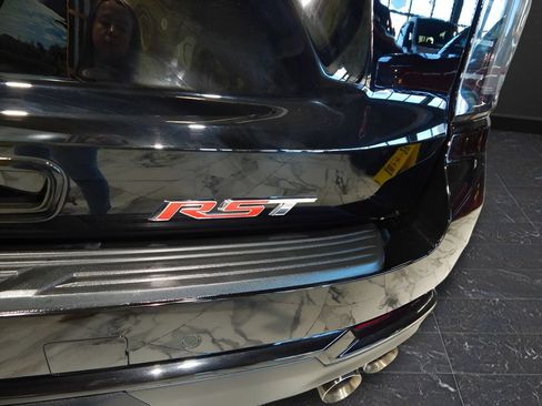 Used 2025 Chevrolet Suburban RST w/ Comfort Package AWD/4WD image 32