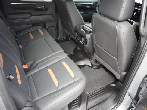 Used 2024 GMC Sierra 1500 AT4 w/ Technology Package AWD/4WD image 26