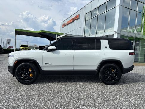 Used 2023 Rivian R1S Adventure AWD/4WD image 3