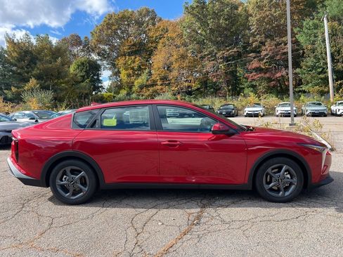 New 2025 Kia K4 LXS image 4