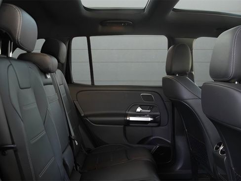 Used 2021 Mercedes-Benz GLB 35 AMG 4MATIC w/ Multimedia Package image 37