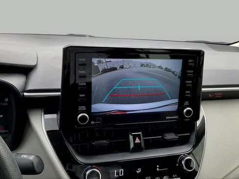 Used 2022 Toyota Corolla LE FWD image 26