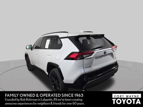 Used 2023 Toyota RAV4 SE AWD/4WD image 9