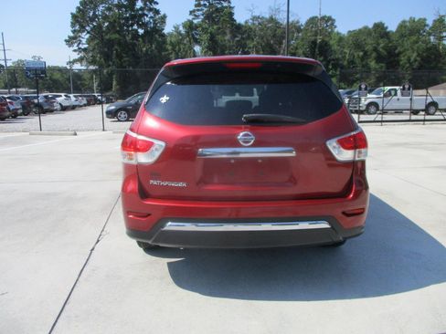Used 2013 Nissan Pathfinder S FWD image 23