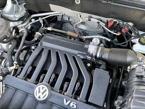 Used 2019 Volkswagen Atlas SEL AWD/4WD image 32