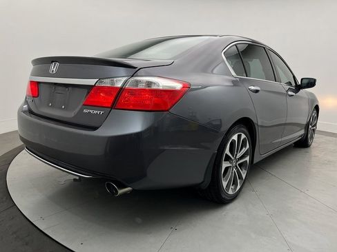 Used 2015 Honda Accord Sport image 9