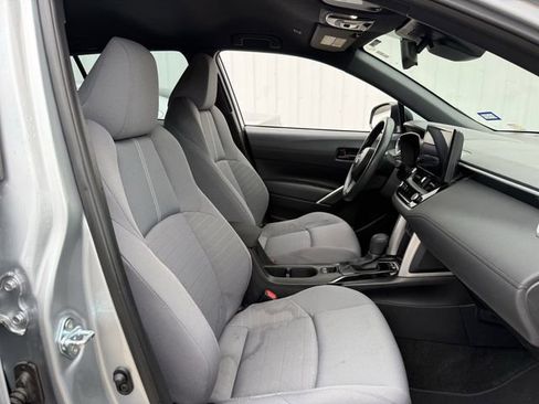 Used 2025 Toyota Corolla Cross S image 30