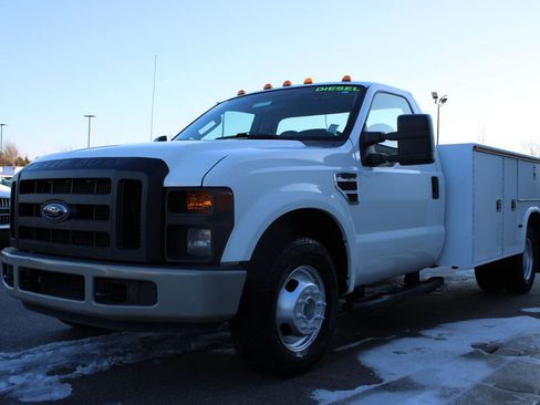 Used 2009 Ford F350 XL image 3