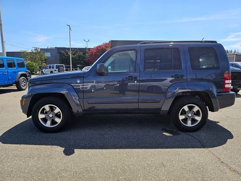 Used 2008 Jeep Liberty Sport w/ Popular Equipment Group AWD/4WD image 5