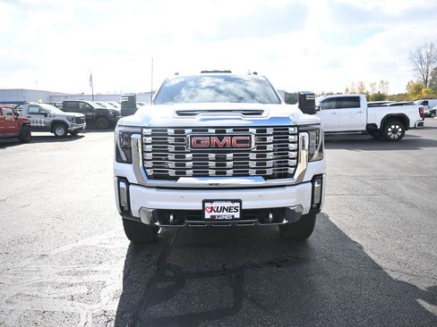 Used 2024 GMC Sierra 3500 Denali w/ Denali Reserve Package image 5