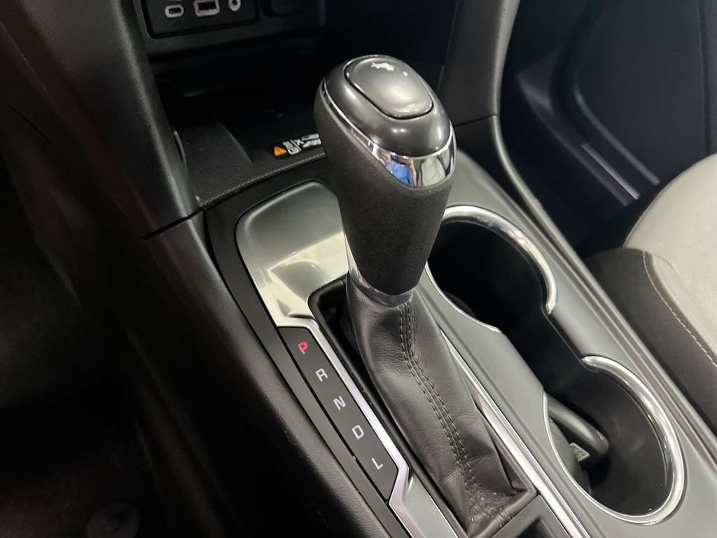 Used 2020 Chevrolet Equinox Premier FWD image 17