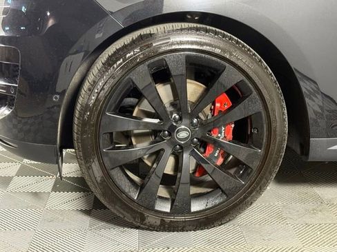 Used 2025 Land Rover Range Rover Sport SE AWD/4WD image 12