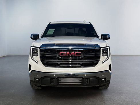 Used 2022 GMC Sierra 1500 SLT w/ SLT Premium Plus Package image 8