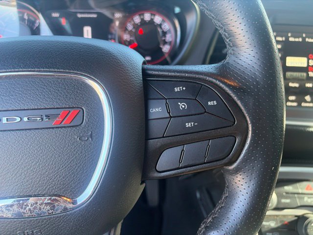Used 2022 Dodge Challenger SXT w/ Driver Convenience Group RWD image 19