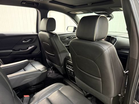 Used 2023 Chevrolet Traverse Premier w/ Redline Edition AWD/4WD image 19