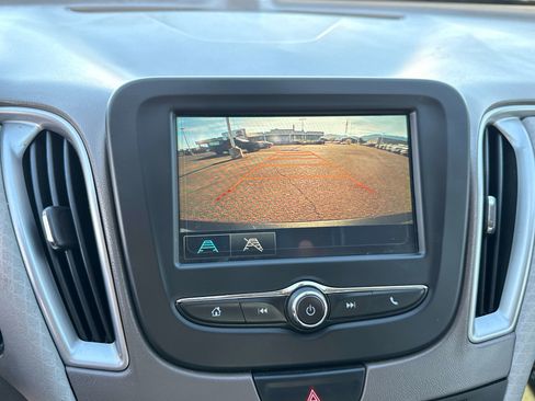 Used 2017 Chevrolet Malibu LS image 21