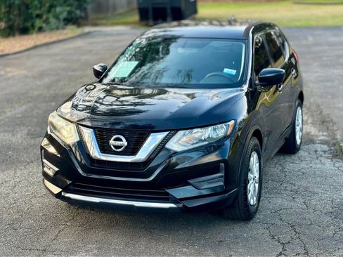 Used 2017 Nissan Rogue S image 14