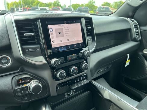New 2026 RAM 1500 4x4 Crew Cab image 19