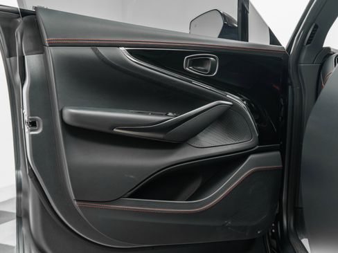 Used 2025 Aston Martin DBX 707 image 39