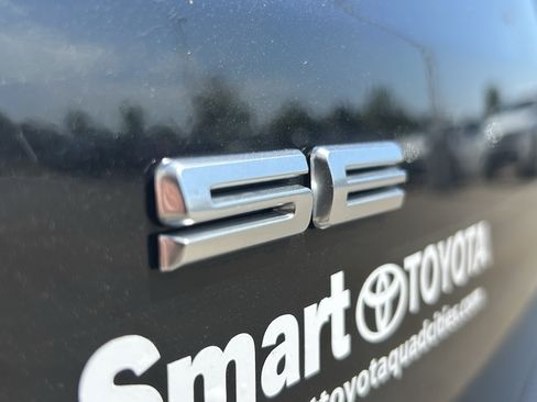 Used 2021 Ford Escape SE w/ Convenience Package FWD image 9