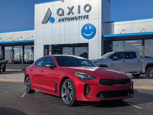 Used 2019 Kia Stinger GT2 image 1