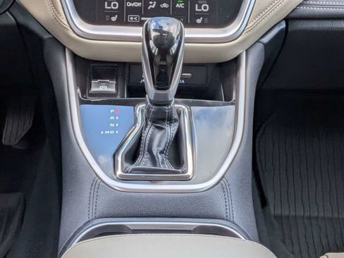 Used 2022 Subaru Outback Limited AWD/4WD image 22